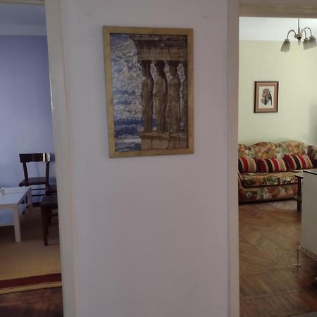 Era Echoes - Preserved Historical Apartment Tirana Zewnętrze zdjęcie