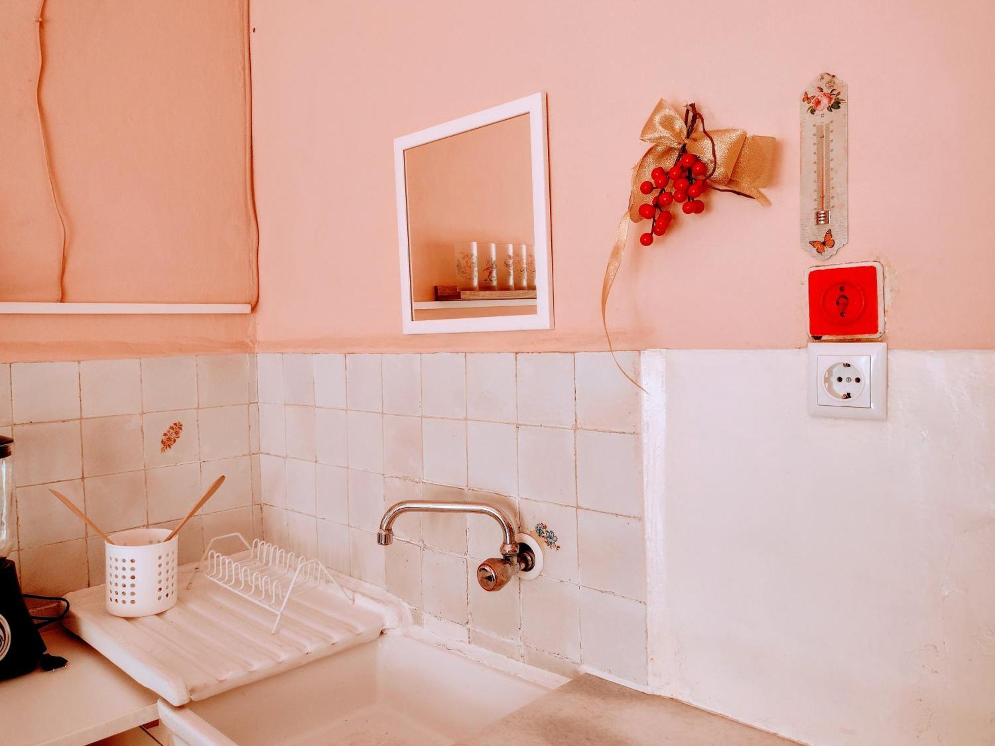 Era Echoes - Preserved Historical Apartment Tirana Zewnętrze zdjęcie