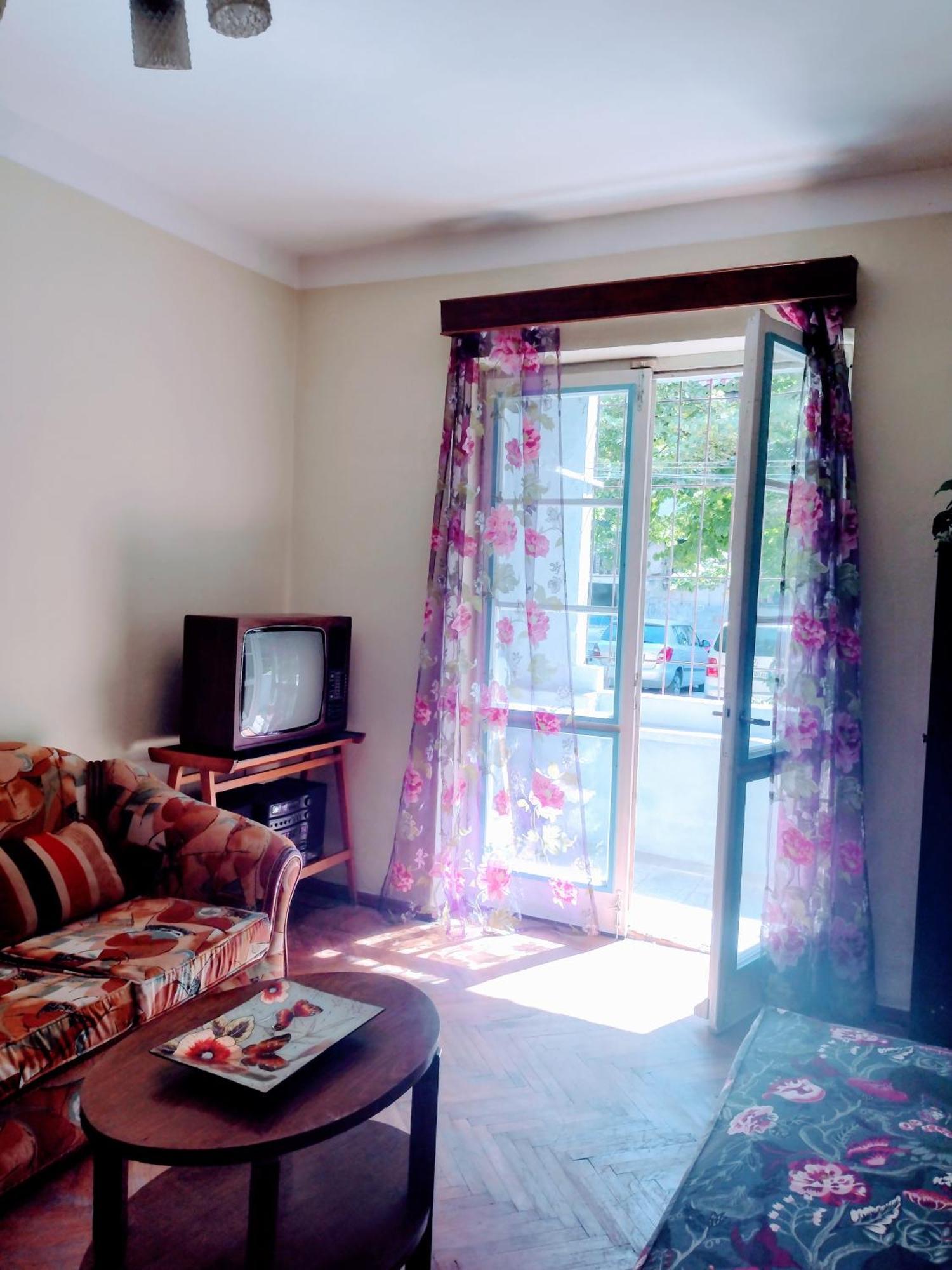 Era Echoes - Preserved Historical Apartment Tirana Zewnętrze zdjęcie